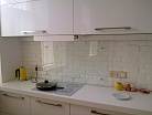 фартук из прозрачного стекла